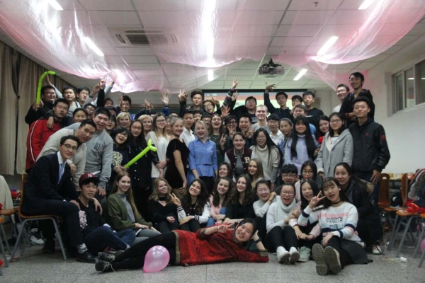 �ж�Ԫ����������